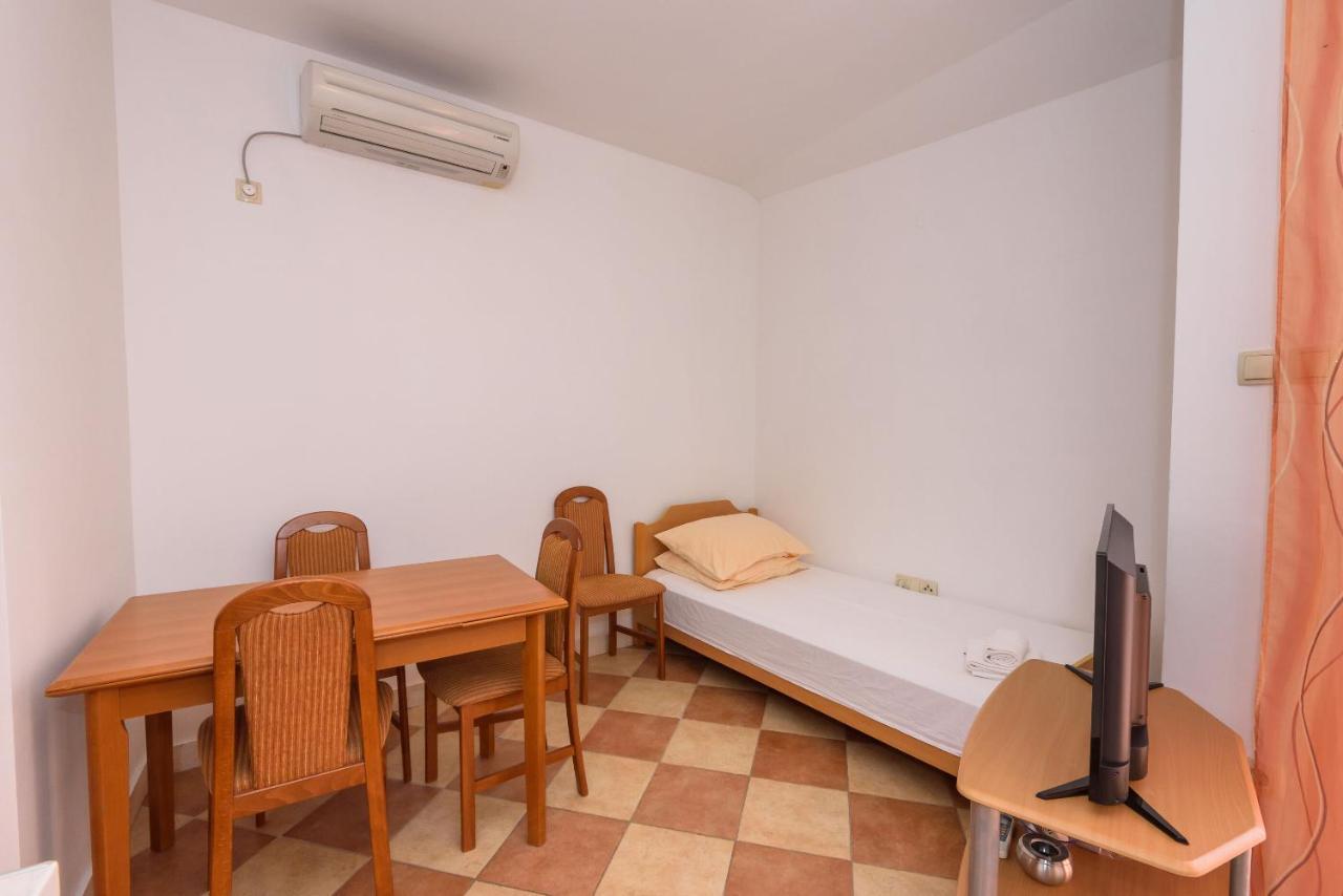 Apartments Zdravko Klek Zewnętrze zdjęcie